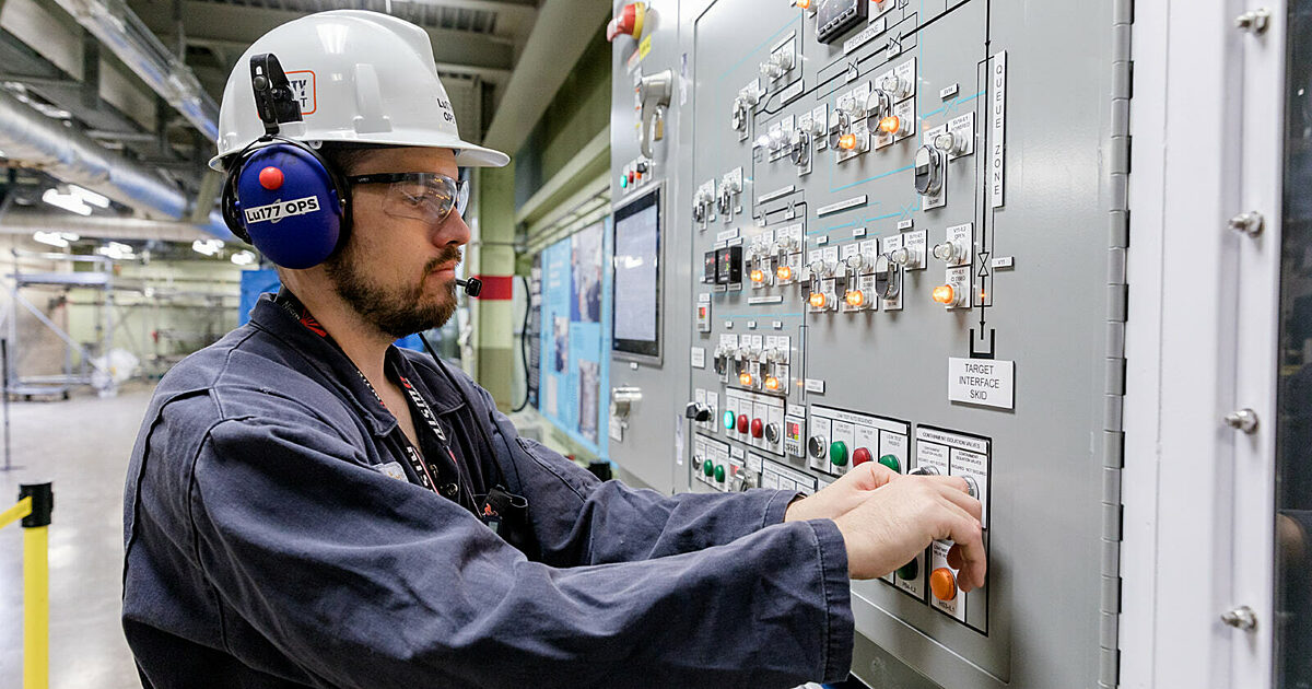 Bruce_Power_IPS_101122_0453_we